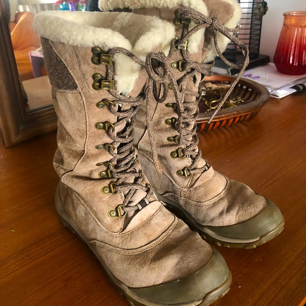 Caterpillar women’s winter snow boots